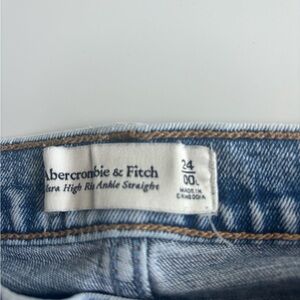 Women’s Abercrombie Mom Jeans
